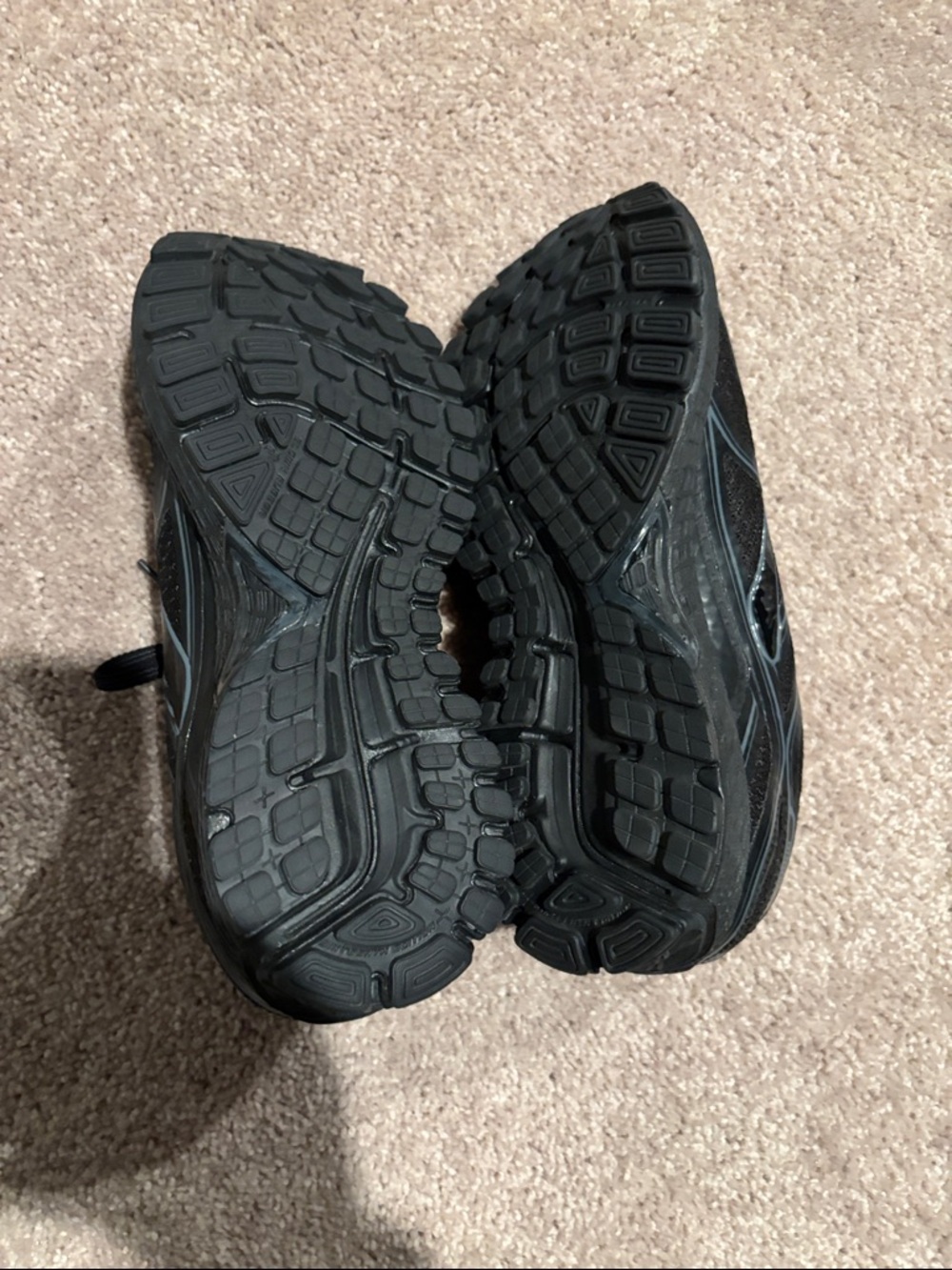 Women’s Black Running Sneakers - Picture 3 of 4